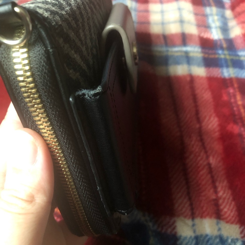 Spartina 449 Phone Wallet - Picture 5 of 14